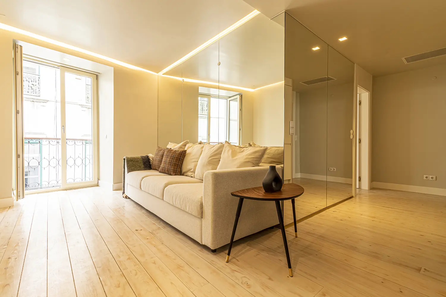Photo from an apartment in Bairro Alto with the Perception of Expanded Space technique