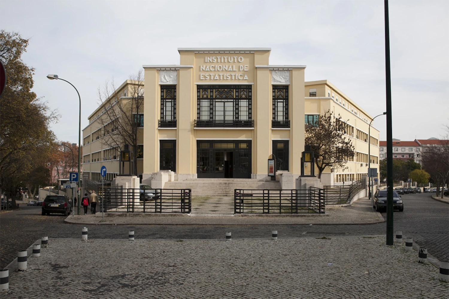 Instituto Nacional de Estatística (INE)